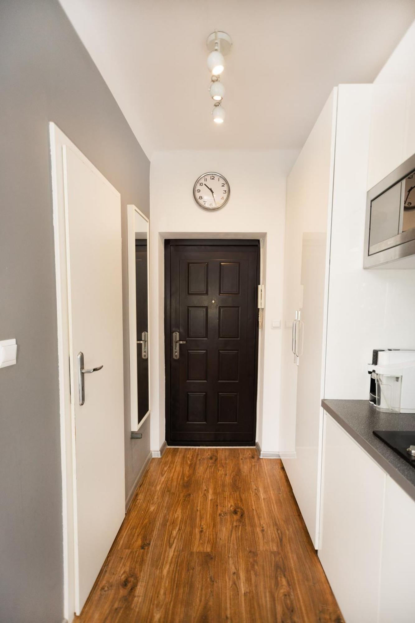 Cozy Studio Next To The Metro And City Center Warsaw Exterior photo
